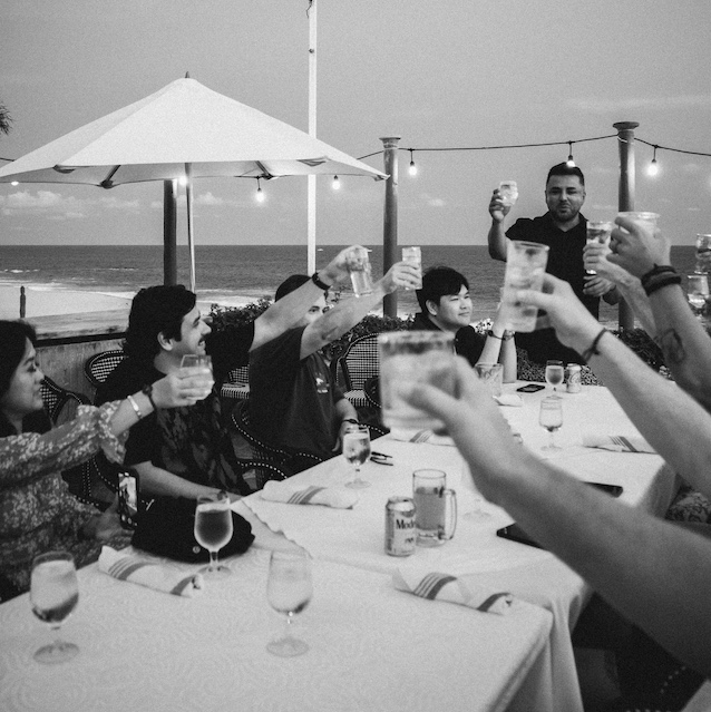GoLinks's tweet image. Nothing beats meeting in person ✨
We’re a fully remote team, but when we get together IRL, the energy is unmatched. Here’s to innovation, teamwork & building the future of productivity 🥂💙
#RemoteWork #TeamCulture #GoLinks #Offsite