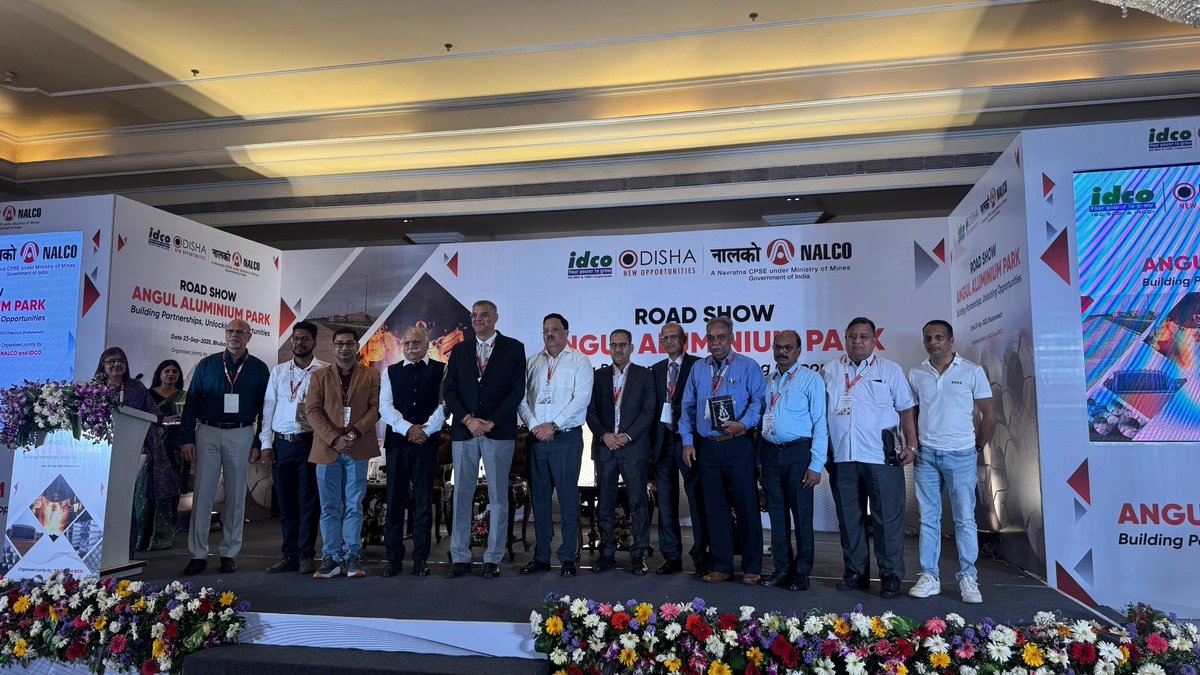 At the end of the Aluminium Park Road show held on 23rd September 2025 at Hotel Swosti Premium President Dr Prabodh Mohanty who led the team from UCCIL was accompanied by Shri Murali Jamula Vice President Commerce, Shri Kanhu Ranjan Prusty Hony Joint Treasurer cum Director UCCIL