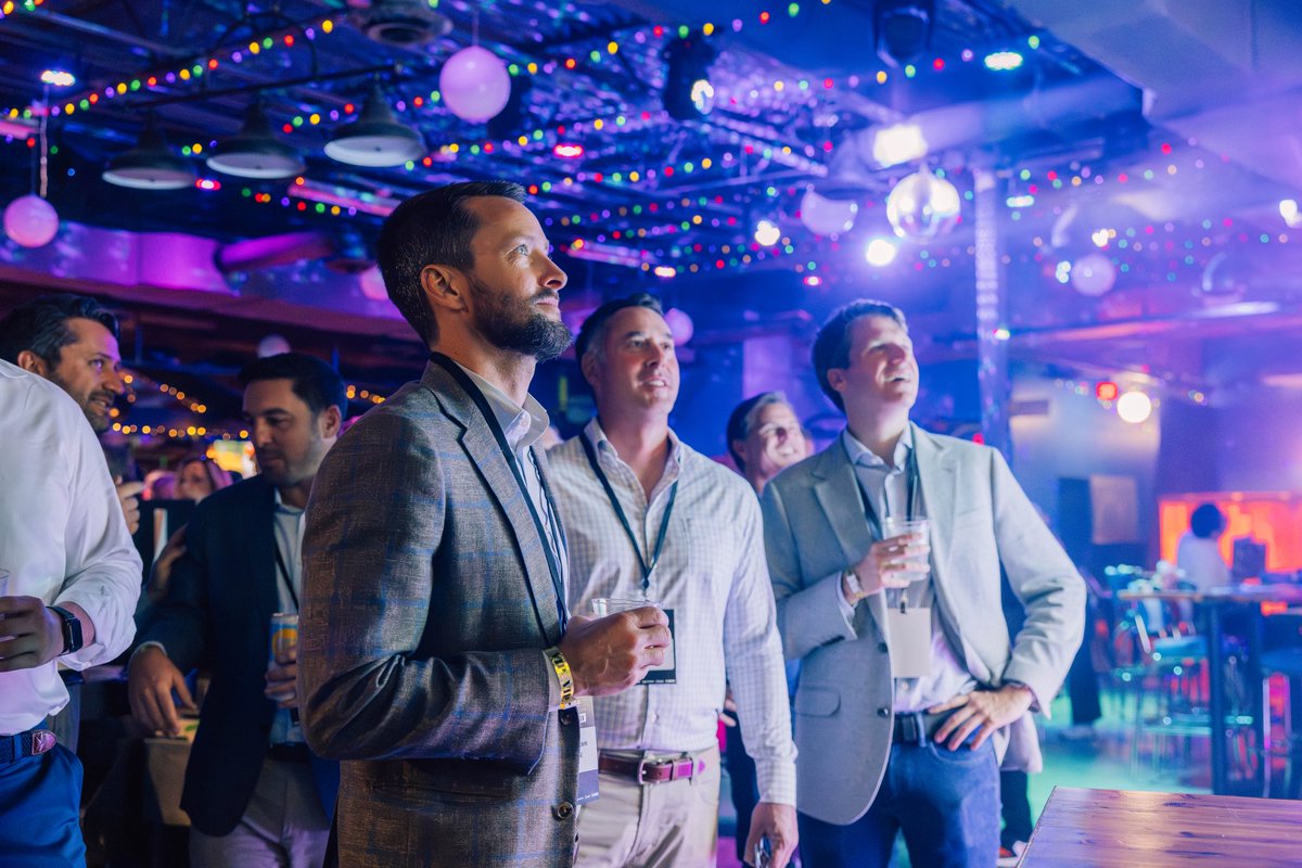 An elevated evening of Cocktails &amp; Connections at The Tin Roof, Orlando. Hosted by Branded, guests enjoyed refined cocktails, meaningful conversations &amp; a setting built for building lasting relationships. Networking never looked this good!

📸: Daniel Rivera/CLL Media for Branded