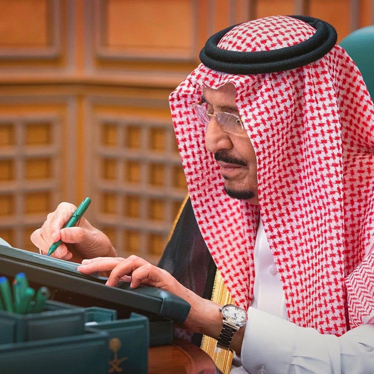 saleh1313's tweet photo. صباحكم دوله تستعد ليوم  عرسها💚
وأعلام تعانق السماء🇸🇦🇸🇦🇸🇦
صباحكم وطن يستحق منا الدعاء💚
اللهم اجعل السعوديه بلداً آمناً مطمىئناً💚 https://t.co/gi0C1cR0mc