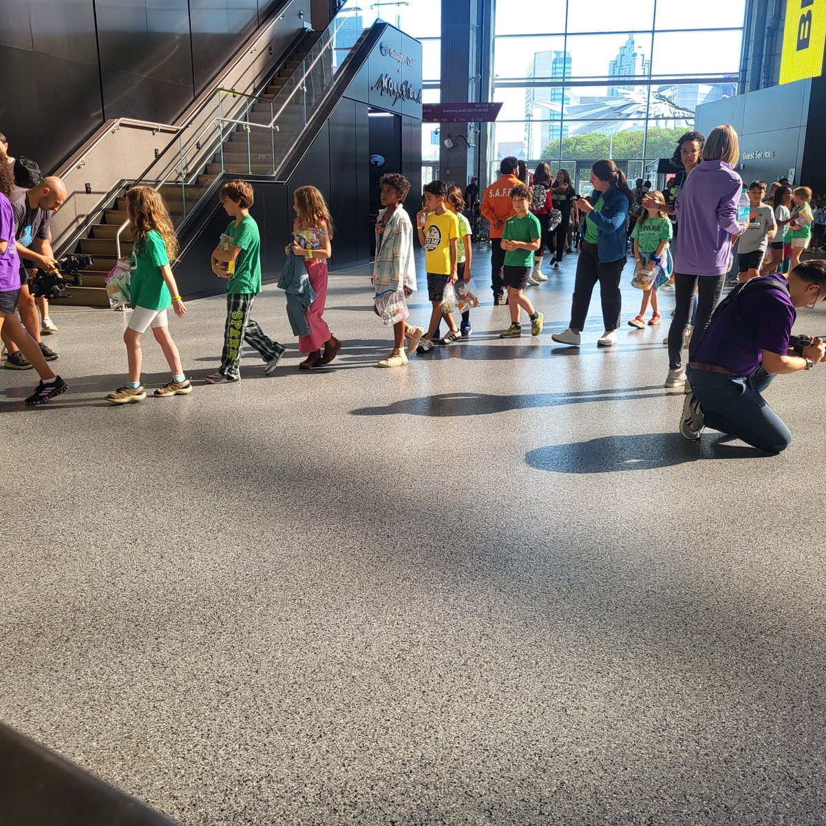 samcrenshaw23's tweet image. Great morning at @MBStadium for Bijan Reads!  The Bijan Robinson Foundation and @apsupdate . Watch for an update tonight on @cbsnewsatl !!