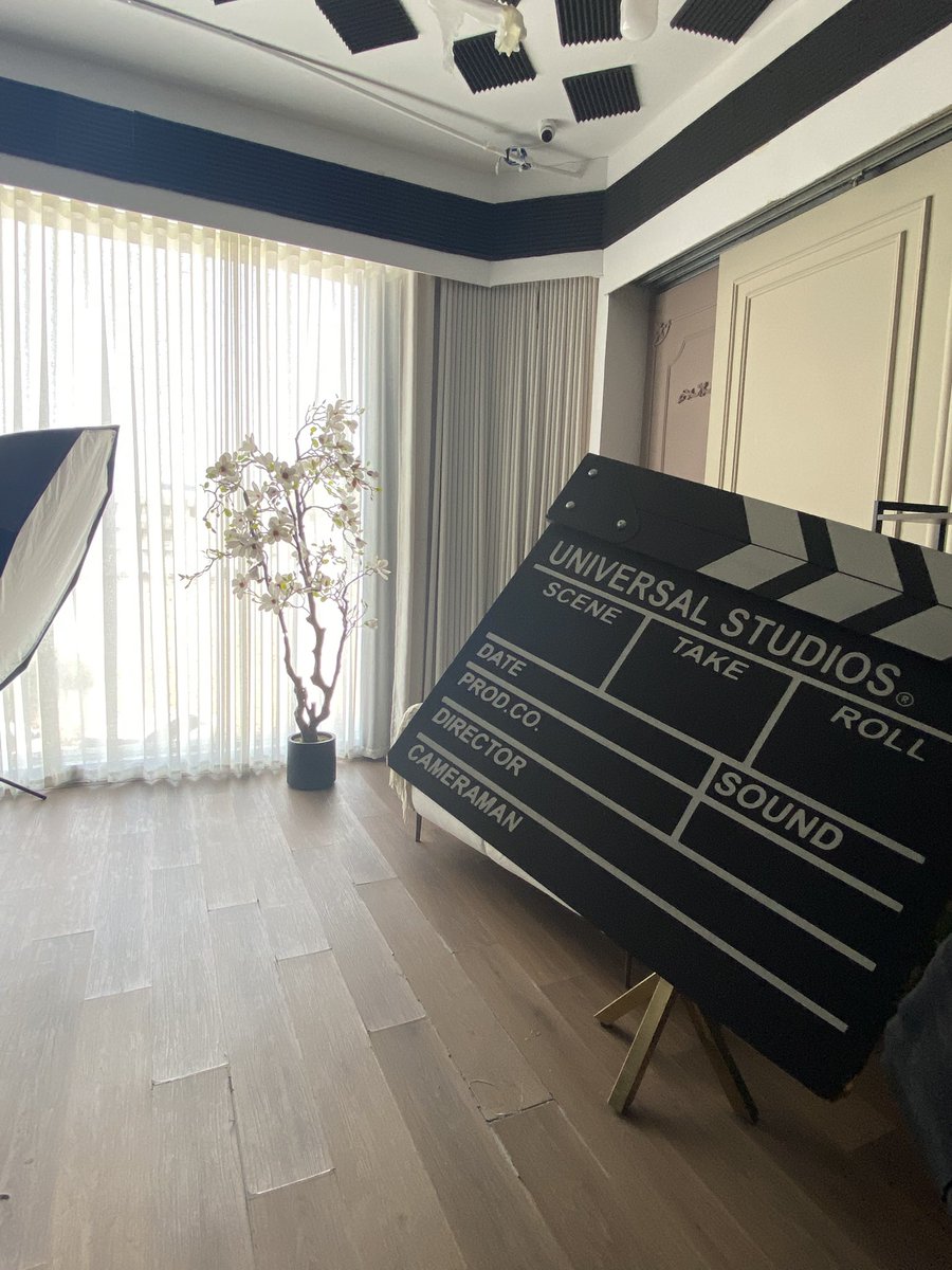 شعوري وانا ادور لوكيشن يناسب اول برنامج فعلي من إخراجي غيير🥹😭🩶.. ترقبوا برنامج يكسر الدنيا باذن الله🩶🩶🩶🩶🩶.