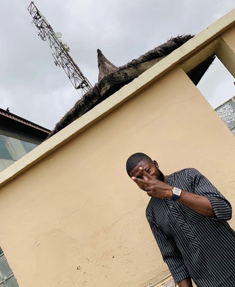 emiblowzy tweet media