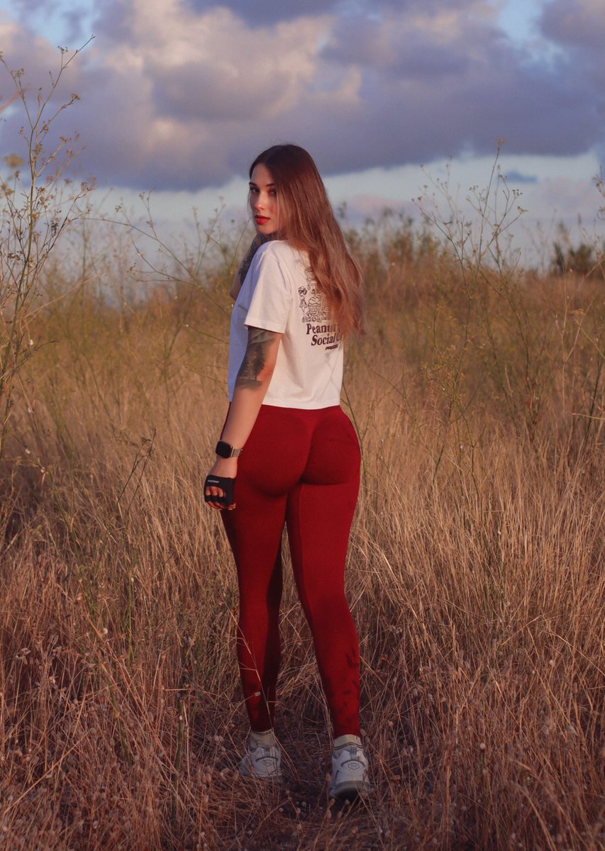 Ksenia_Noche's tweet image. Camaradas, recordad para cada pedido de Prozis usar mi cupón NOCHE , da 10% de descuento y regalitos extra🤗 Aquí está la tienda: prozis.com/10Y5B
Hay mejores suplementos para deporte, ropa , comida saludable , mil cosas de calidad top🔥