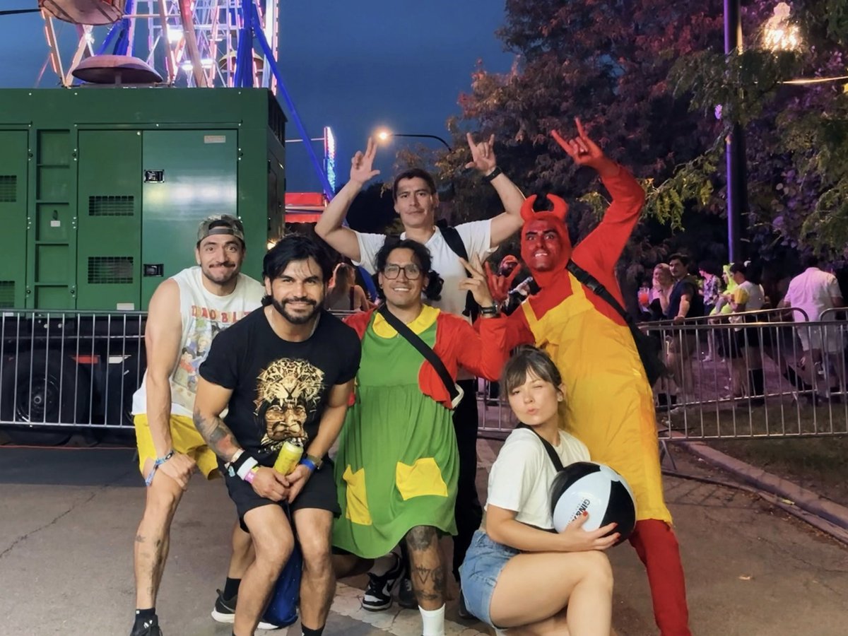 Fer06_'s tweet image. thank you @RiotFest 🤘🏽❤️‍🔥