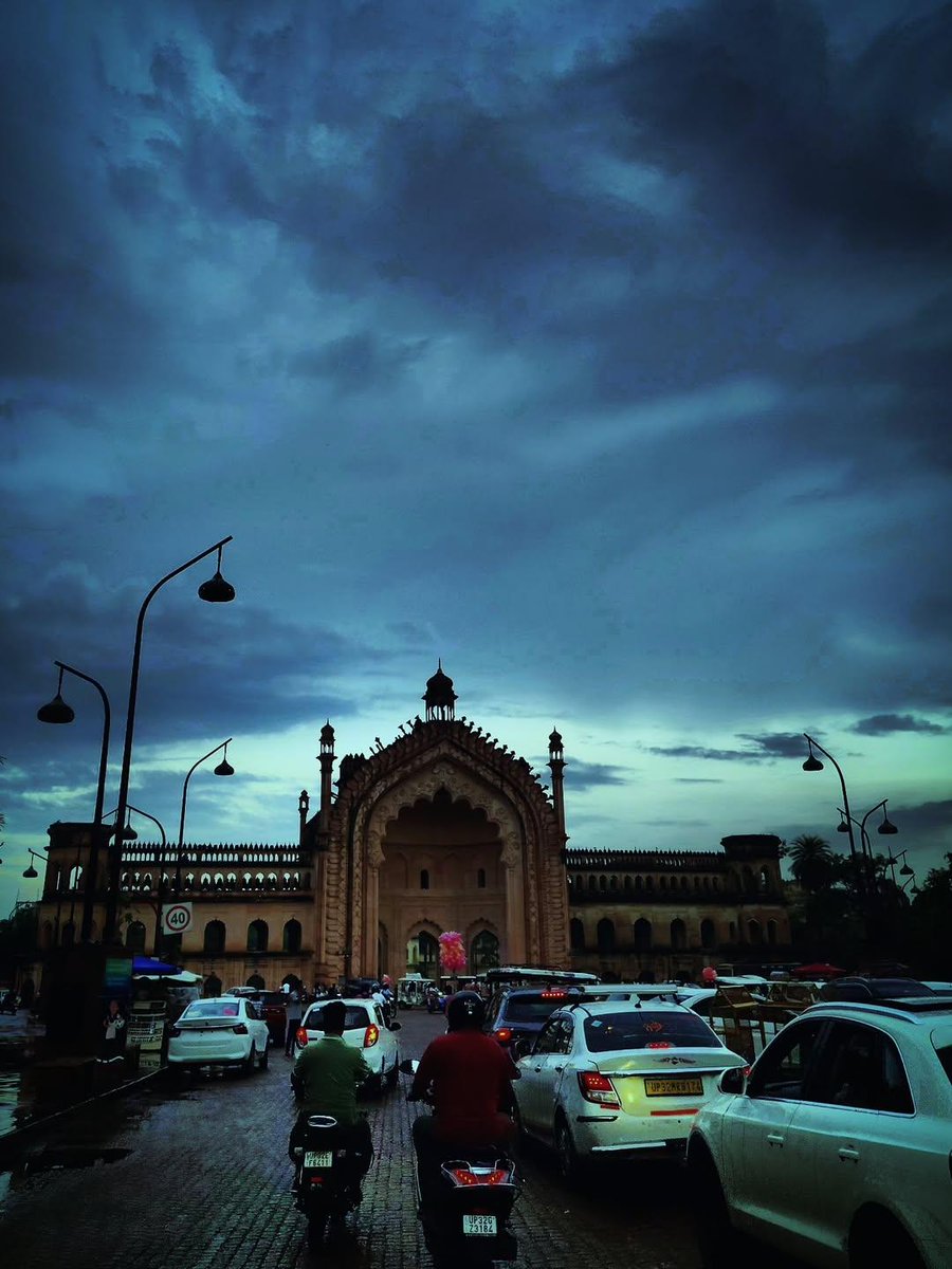 harrytwips's tweet photo. Beauty of lucknow 😍❤️ https://t.co/vBnp1B2M8g