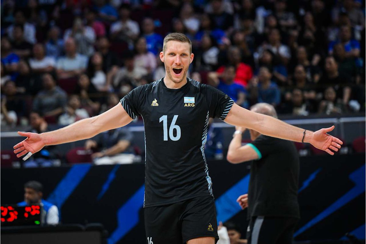 🇦🇷🔝 Mundial 2025: Tres argentinos destacados en los rankings individuales finalizada la primera fase y los octavos de final

L. De Cecco, 2° mejor armador (1° Arshia 🇮🇷)
L. Palonsky, 2° mejor receptor (1° Marttila 🇫🇮)
P. Kukartsev, 3° mejor bloqueador 

#VamosArgentina