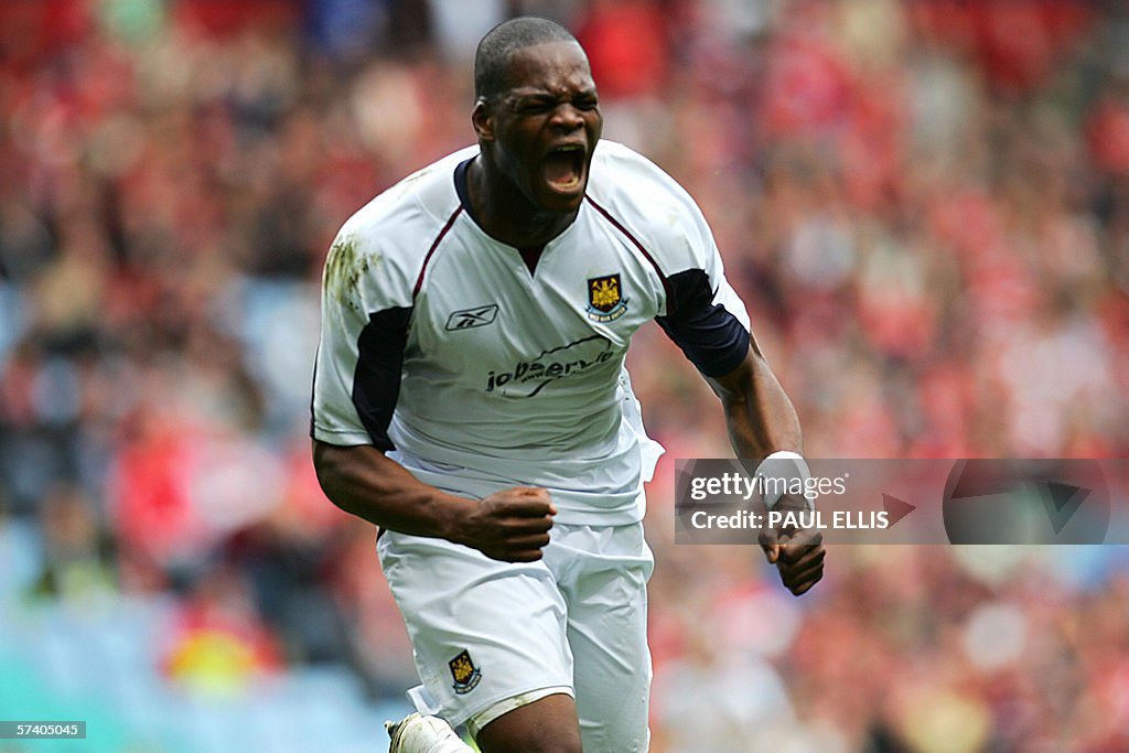 The West Ham i fell in love with. Far too many to chose from… Matty etherington, Christian Dailly, Young Nobes, Alan Pardew, Rob Green…