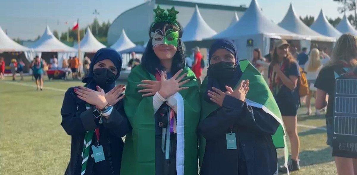 Sa__Alharbi1's tweet image. في يومنا الوطني المجيد 🇸🇦
 أتشرف بتمثيل المملكة العربية السعودية ضمن الوفد السعودي في المعسكر الكشفي بالبرتغال، 
فخورة برفع راية الوطن عالياً بين وفود العالم، كل عام و وطني في عز وتمكين، وكل عام ورايتنا خفّاقة بالمجد والفخر🤍
#اليوم_الوطني_السعودي_95 
@scouts_org_sa