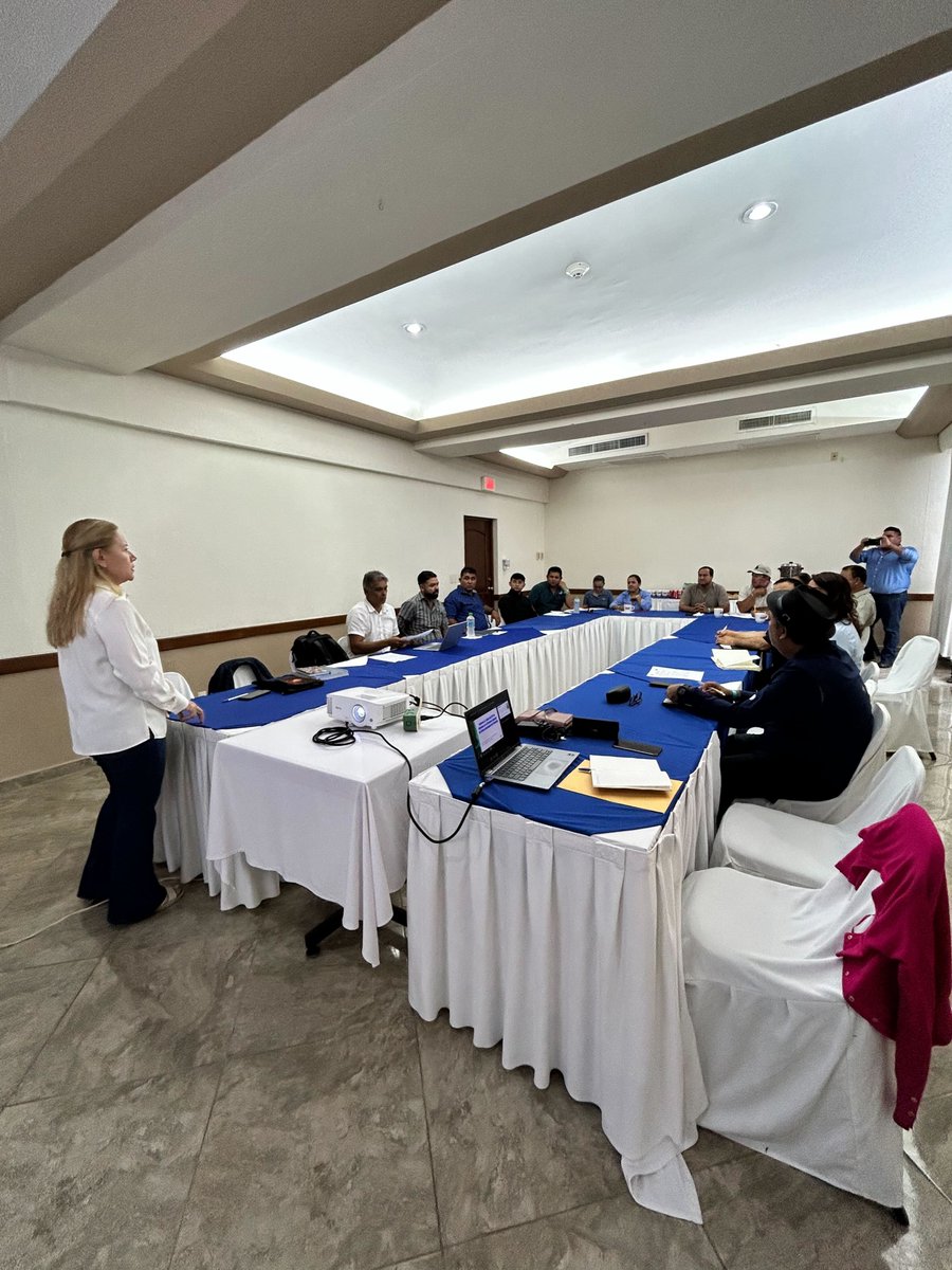 🌊🐚 El #FIP de bivalvos, conformado por especialistas de diversas áreas, impulsa la pesca sostenible de almeja chocolata y chirla en #Sinaloa. 🎯 Recientemente evaluó sus 5 años de trabajo para continuar fortaleciendo la pesca sostenible, el comercio justo y la equidad.