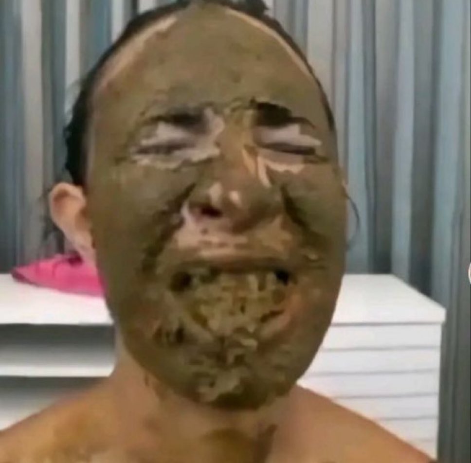 minha gente e essa foto da veena q a vikis me mandou… nojo real dessas sapatonas 🤮👎