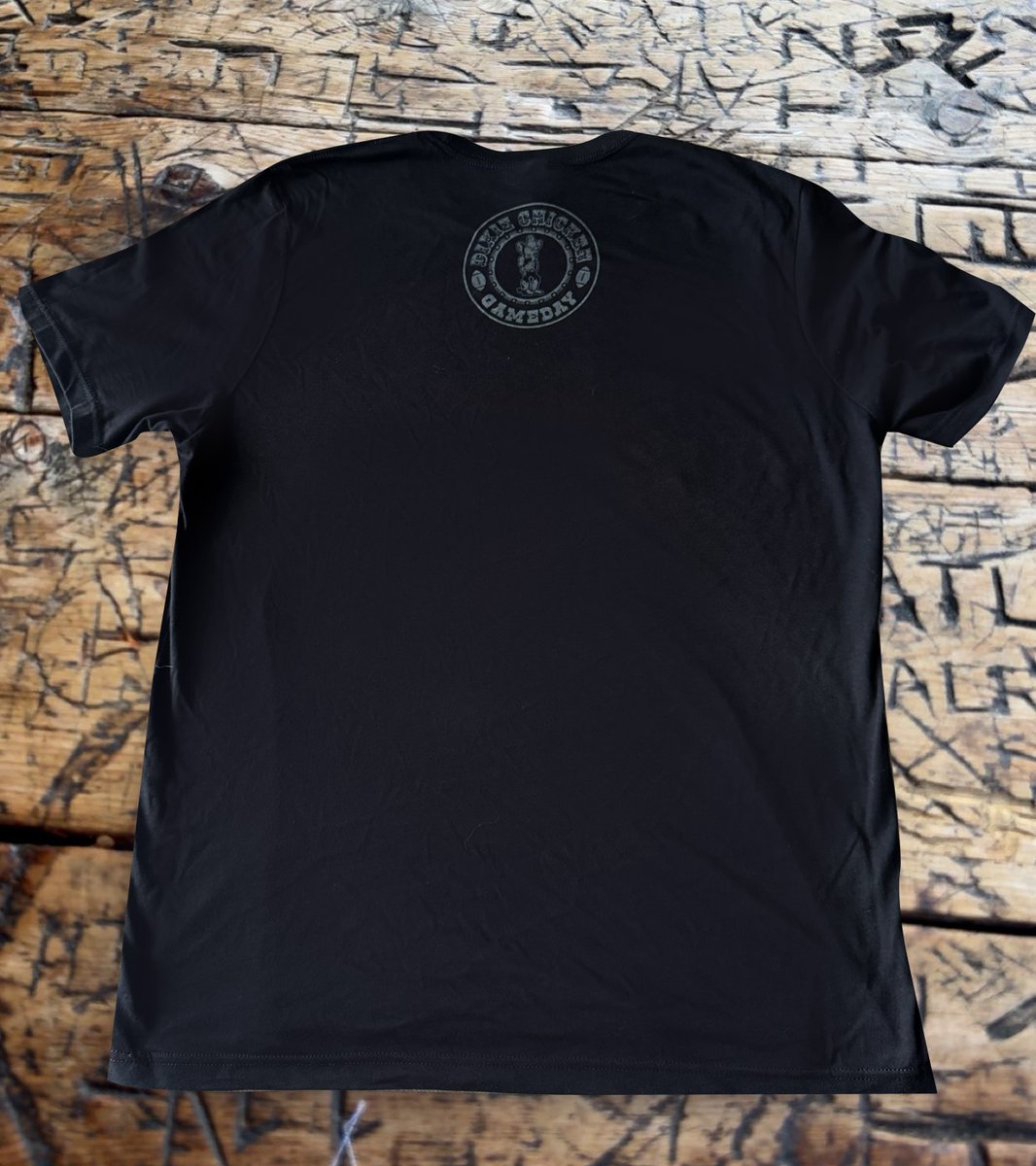 thedixiechicken's tweet photo. BLACK OUT 2025 is HERE!
Aggies - this year we went ALL IN and blacked out our 2025 Game Day shirts!
⚫ Limited quantity
⚫ Perfect for the Black Out Game – BTHO Mississippi State!
📅 Sat, Oct 4 | ⏰ 6:30 PM
👉 Grab yours NOW &amp; Black Out Kyle Field
🛒 SHOP: https://t.co/VgSlw4ARjm https://t.co/Ivnc1h6mUR