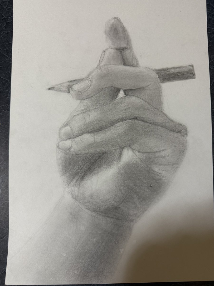 【2時間5分45秒】
デッサンするの疲れちゃった…
承認欲求さんが暴走してるんですよね！！！！！(？)
褒められたいのに褒められるような絵が描けないんだーーーーーー！！！！！
 #デッサン  #7日目