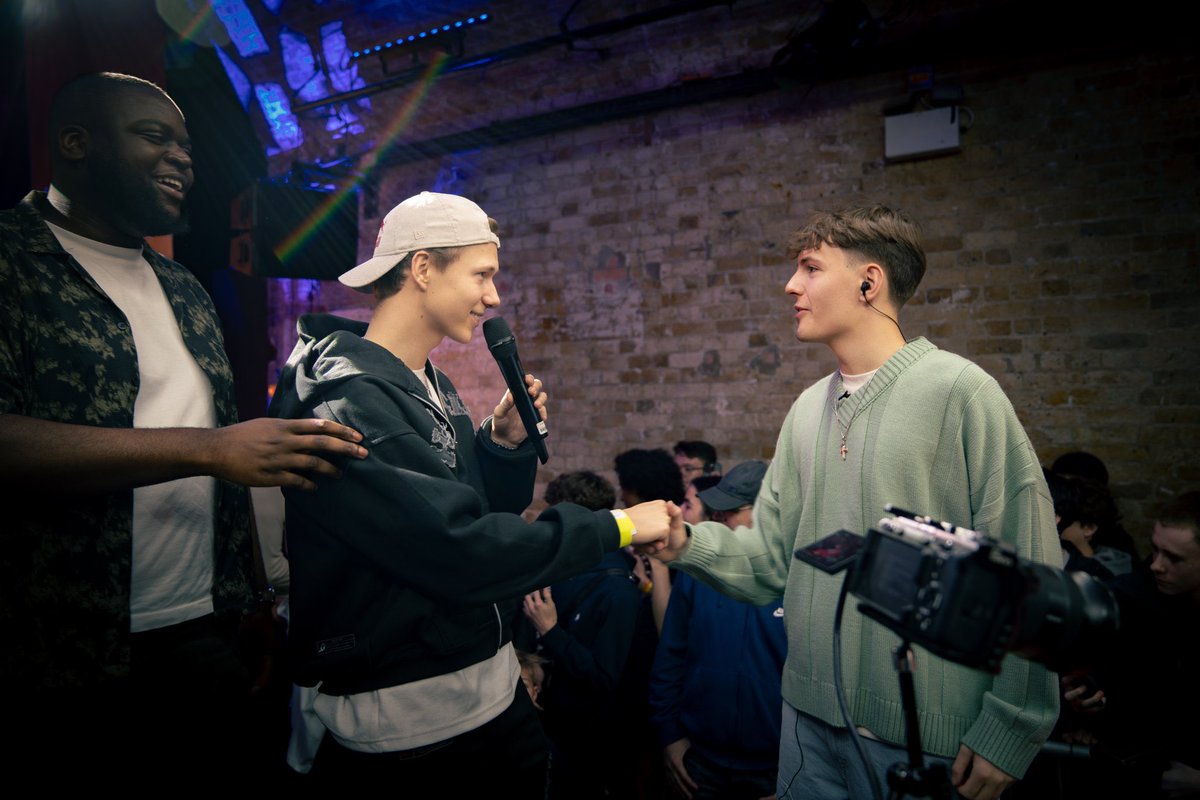 Clix's tweet image. Welcome to the Icon Series GOAT 🤝