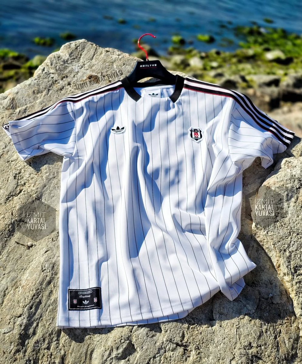 HaberKartali's tweet photo. Beşiktaş x adidas Originals. https://t.co/b42vOEHDhF