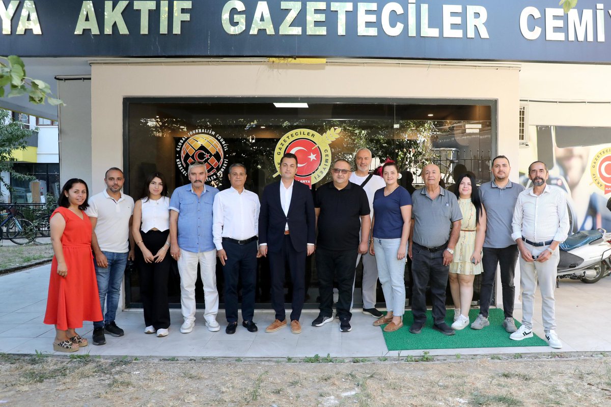 alanya_tc's tweet photo. 📍Alanya Aktif Gazeteciler Cemiyeti

Kaymakamımız Şakir Öner Öztürk, Alanya Aktif Gazeteciler Cemiyeti'ne  iade-i ziyarette bulundu.
#Alanya https://t.co/Wz8FSiEGW0