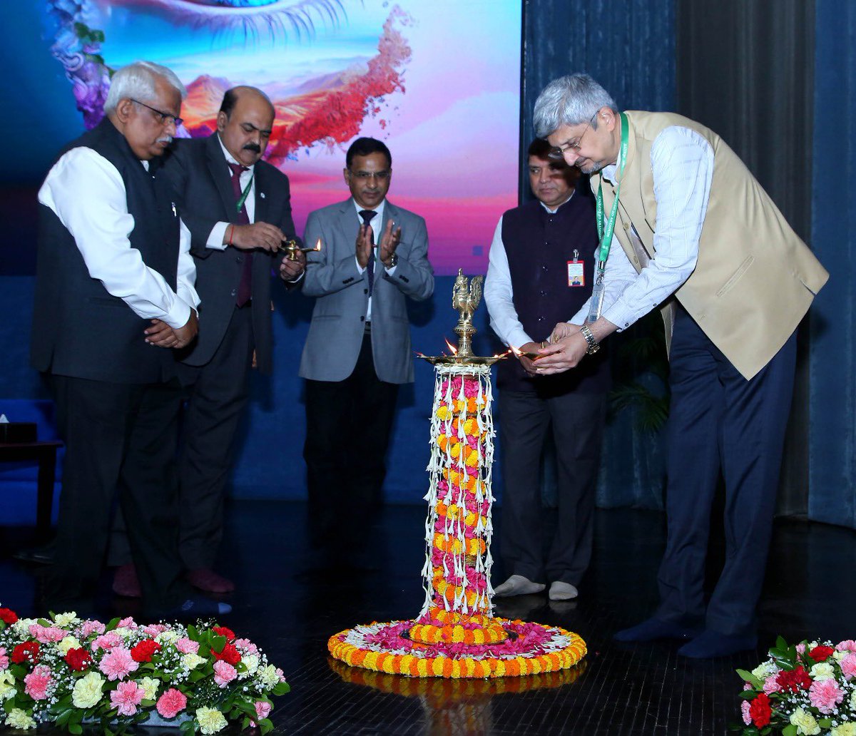 DRDO_India's tweet image. A seminar on #PerceptionManagement &amp;amp; #Narratives in the era of Information Warfare was organised at DRDO bhawan today. The event was inaugurated by Dr Samir V Kamat, Secretary DDR&amp;amp;D and Chairman DRDO in the gracious presence of Chief Guest Dr S Christopher, former DRDO Chief and…