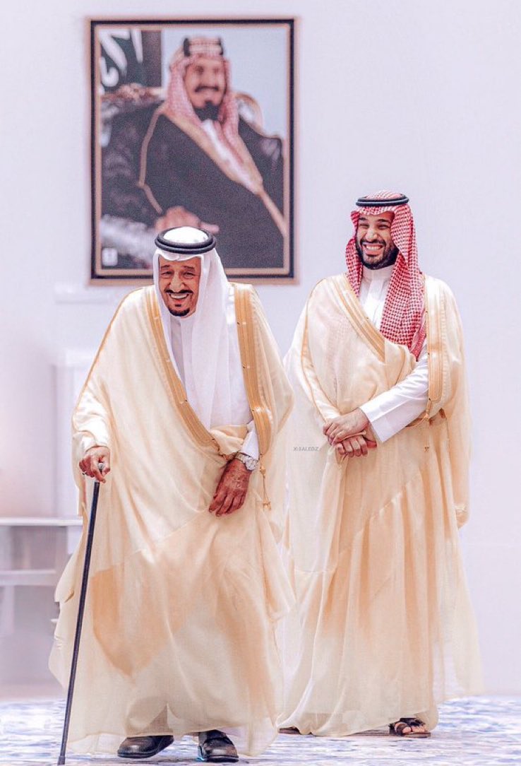 Malnsser's tweet photo. #اليوم_الوطني_عزنا_بطبعنا 

اللهم احفظ خادم الحرمين الشريفين وولي عهده الأمين وأدم على وطننا الأمن والاستقرار ، الله يطول بعمرهم ويحفظهم ويعزهم 💚
#اليوم_الوطني_السعودي_95 https://t.co/60aRUR85p4