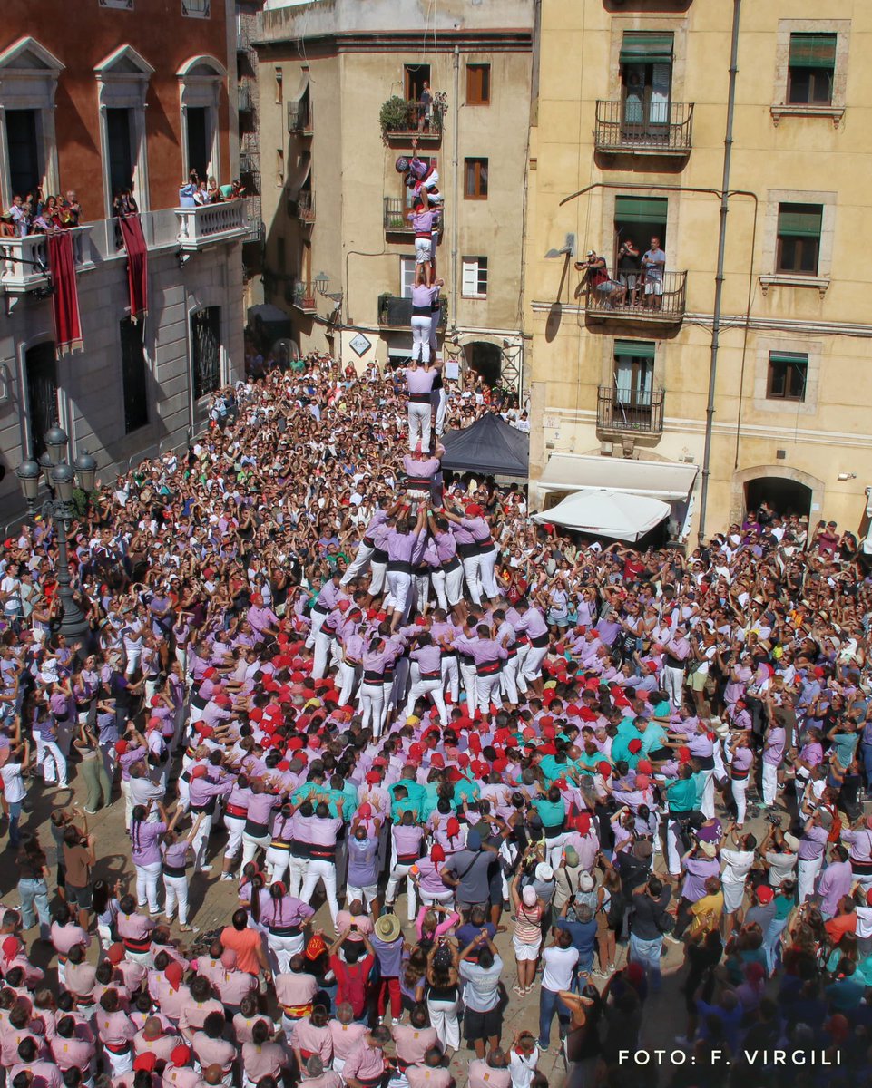 cosdelbou's tweet image. PAM, PAM, PAM, PATAPAM!

VISCA LA COLLA JOVE!
#castells