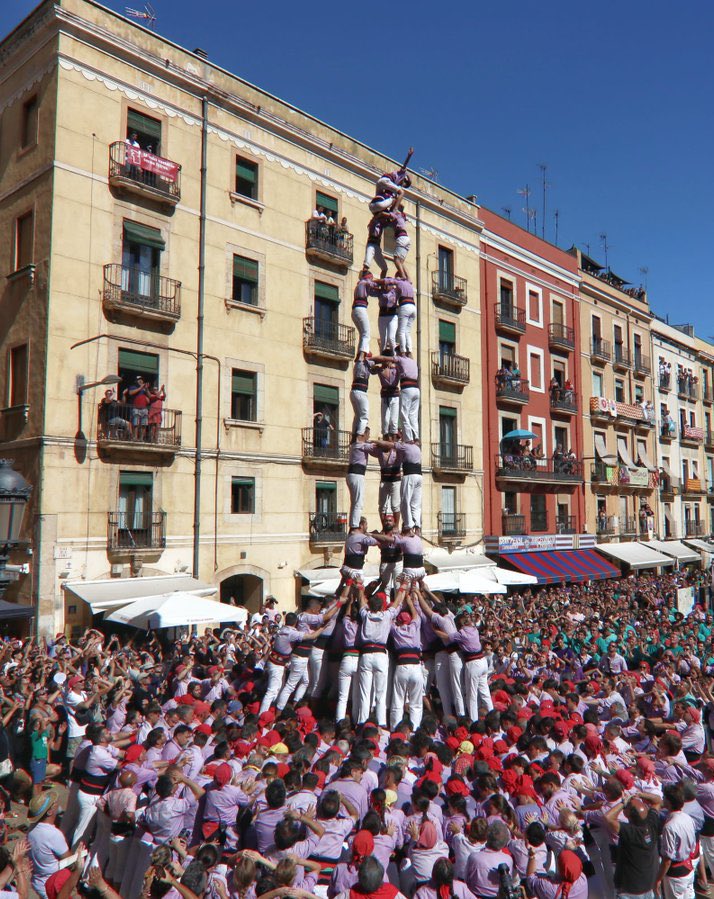 cosdelbou's tweet image. PAM, PAM, PAM, PATAPAM!

VISCA LA COLLA JOVE!
#castells
