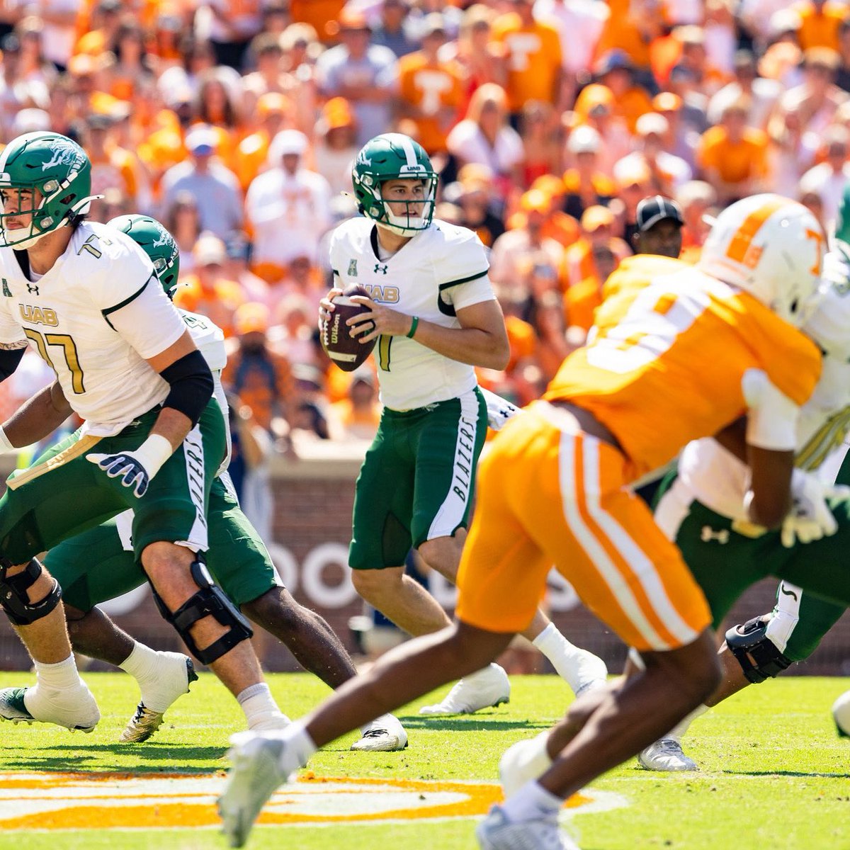 Jalen Kitna completed 38 passes for 364 yards and two touchdowns at Tennessee. His 38 completions tied a school record and he has now thrown for over 300 yards in three straight games.

His average of 314.0 passing yards per game ranks him 8th nationally.