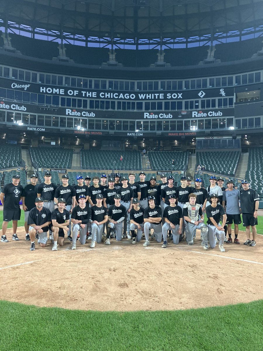 What a great experience for these young men, and some not so young! lol. Thank you! <a href="/White_Sox_Elite/">White Sox Elite</a> <a href="/whitesox/">Chicago White Sox</a>