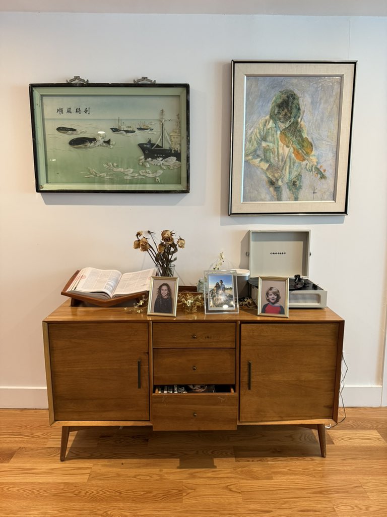 TheStalwart's tweet photo. Finally got my whale art mounted https://t.co/WgvMOXImT4