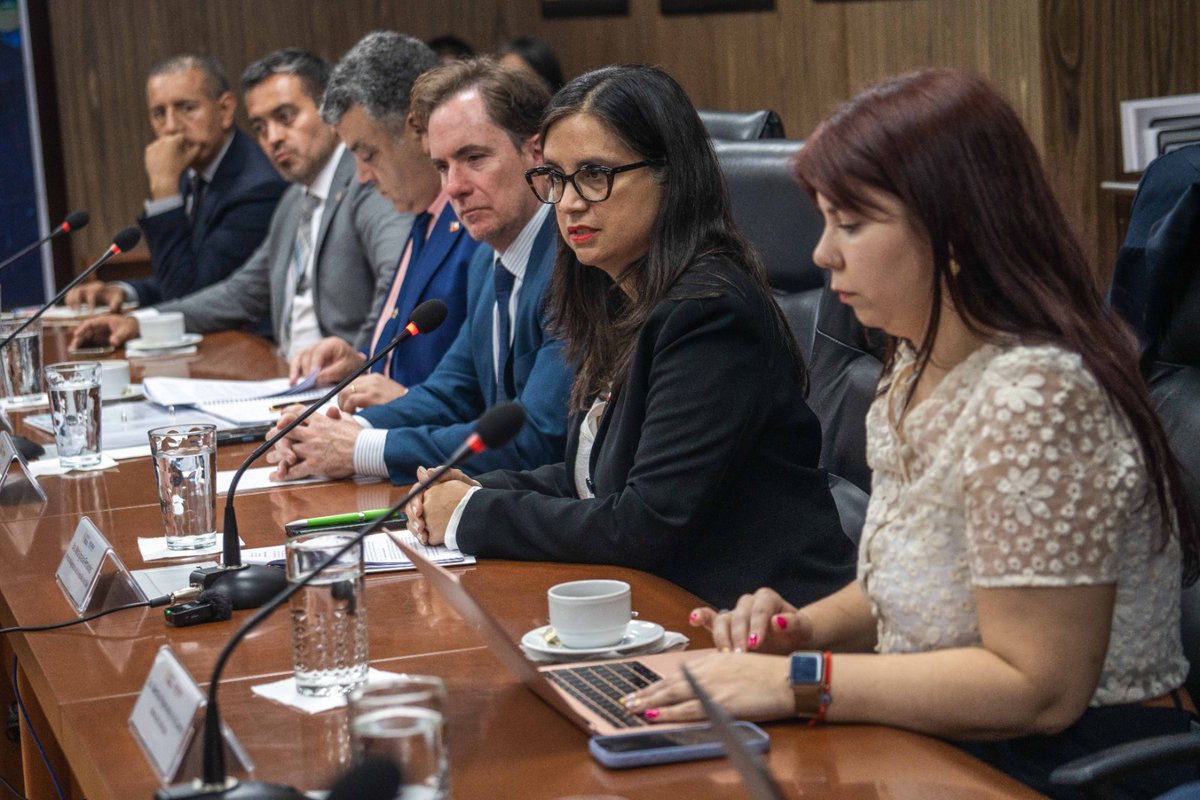🚜 Fortalecemos la cooperación agrícola entre Chile y México 🇨🇱🇲🇽

✍️ En el marco de la Visita Ministerial, la ministra de Agricultura de Chile, María Ignacia Fernández y el secretario de Agricultura y Desarrollo Rural de México, Julio Berdegué, suscribieron dos Memorándums de