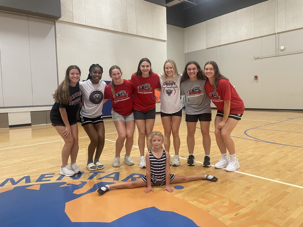 DULadyPanthers's tweet photo. 🏀 Giving Back Off the Court! 🤝

Yesterday, our girls had the incredible opportunity to spend time at the local Boys &amp; Girls Club, giving back to a community that gives us so much support.

Thank you to the Boys &amp; Girls Club for welcoming us with open arms. ❤️ https://t.co/9uL5xcbcTY