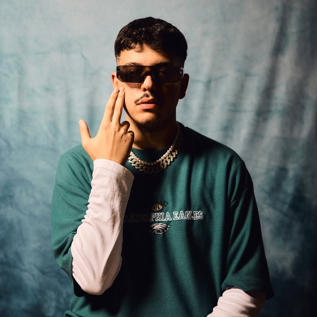 Sadece şakaya güldüğü için tutuklanma işini bu adama nasıl kaptırdım amk?