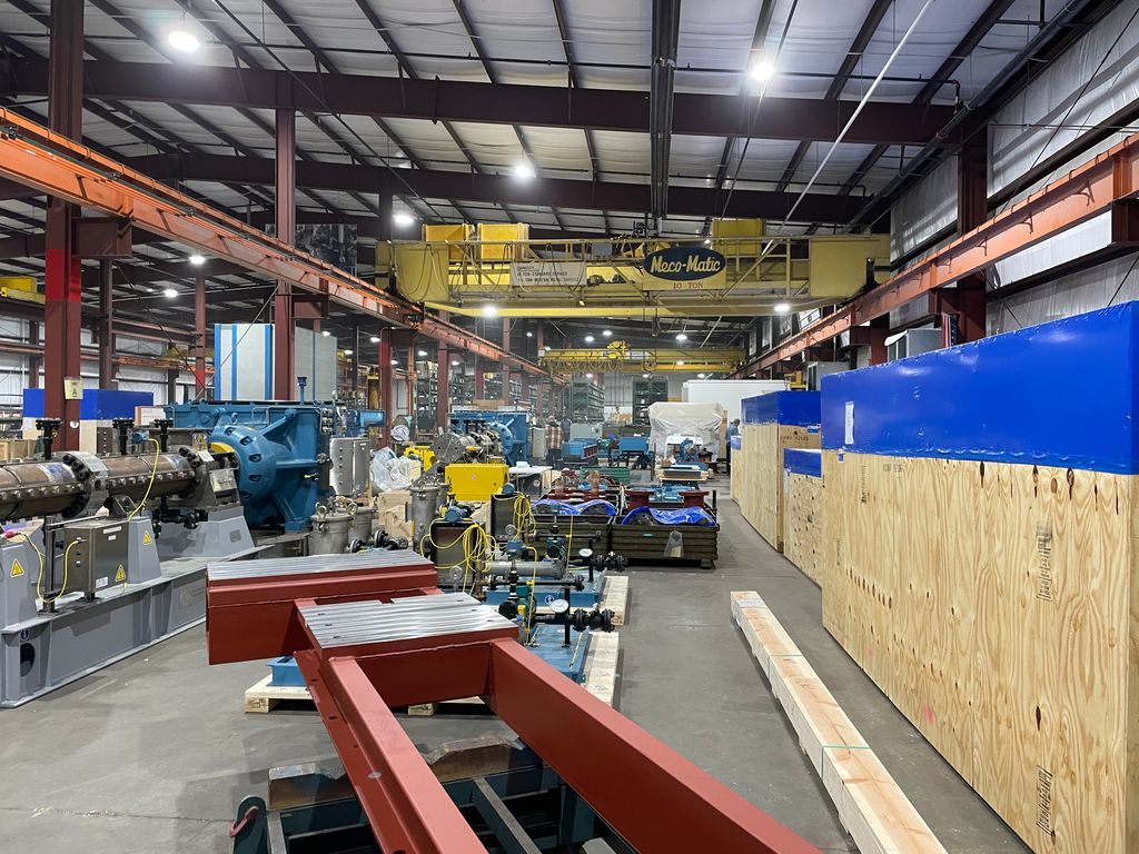 CorpAnderson's tweet image. Another busy week on our assembly floor as two dewatering presses and two Expander/Dryers are on their way out to make room for five oilseed extruders that are just getting started!

🔗: buff.ly/16U4J1s 

#MadeInAmerica #Manufacturing #OilseedProcessing