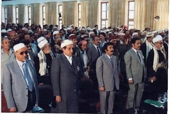 yco01VfV5O3ZFWF's tweet photo. لو كررت نشر هذه الصورة فهي تستحق التكرار لان الشخصيات التي فيها معظمهم قادة ورموز ثورة ال ٢٦ من سبتمبر المجيد والذي عاد بهم من المنفى الشهيد الزعيم الصالح #علي_عبدالله_صالح الرحمة والمغفرة لارواحهم الطاهرة وكل شهداء الثورة والجمهورية ولا نامت أعين الجبناء #تحيا_الجمهورية_اليمنية https://t.co/d4CHxEpLQk