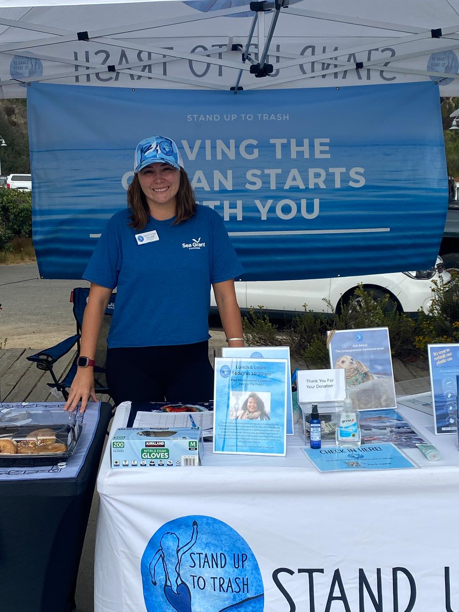CASeaGrant's tweet image. Program Coordinator Tanya Torres and Hawaii Sea Grant’s Sara Kahanamoku spent CA Coastal Cleanup Day in Dana Point Harbor with partner Stand Up To Trash. They helped host the cleanup event, where 230 people helped removed 141 lbs of trash in 1.5 hours 🌊 🚯