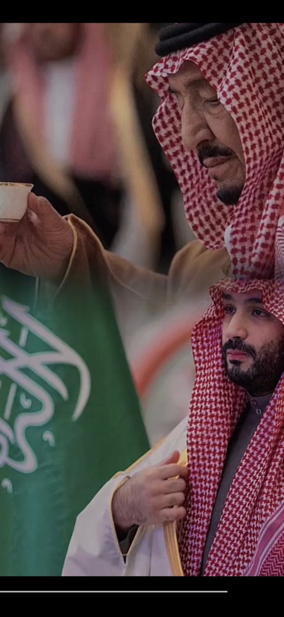 يا شامخة بالعز عامٍ بعد عام
يا دارنا ما فوق هامتك هامة 

دام عزكم وحفظكم الله ورعاكم