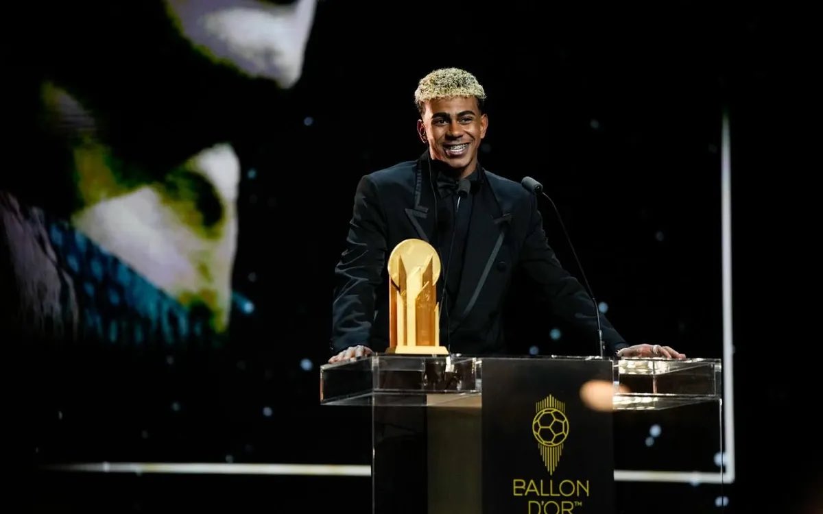 No tweets or posts about doing it “10x more”
No disrespect to the Ballon d’Or winner 
Congratulated Dembele on winning it 
Showed up to the ceremony and gave respect 
Came second in the Ballon d’Or too

Take notes <a href="/vinijr/">Vini Jr.</a>