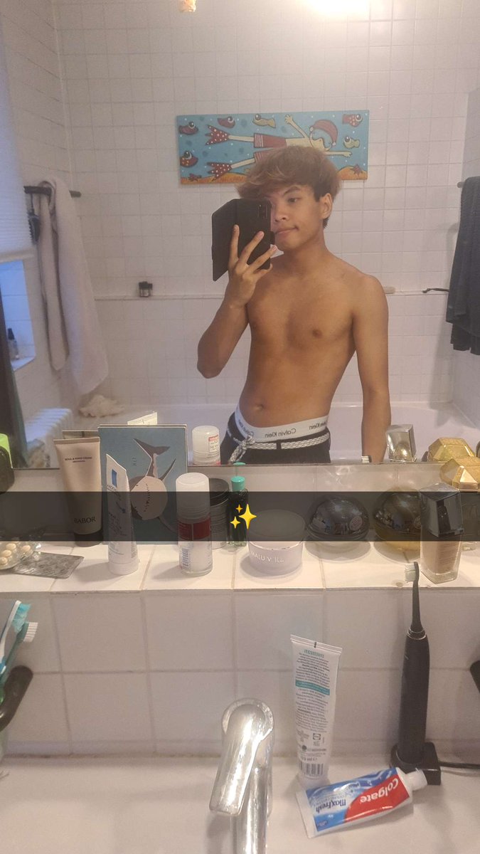 Just some after workout pic
#gay #twink #boy