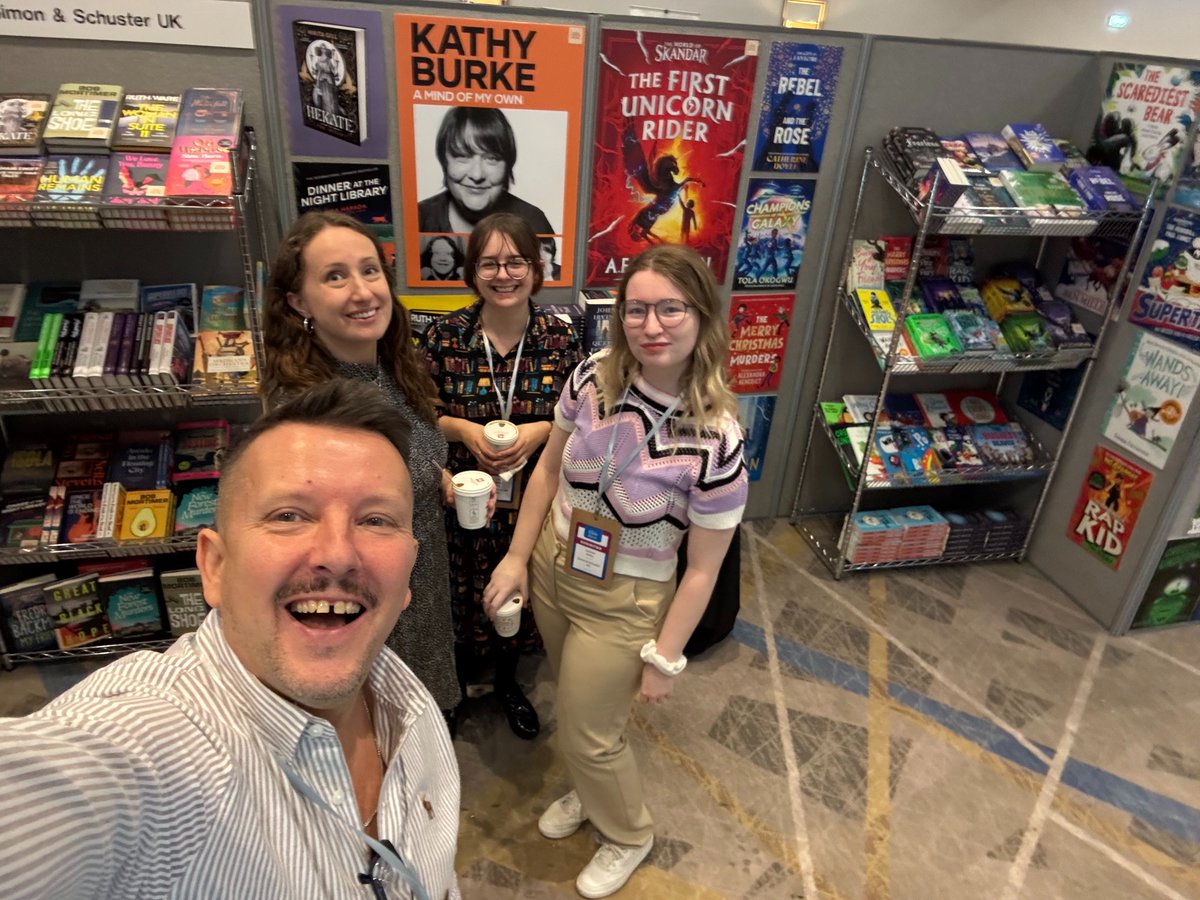 S&S B👞👞ksellers tweet media