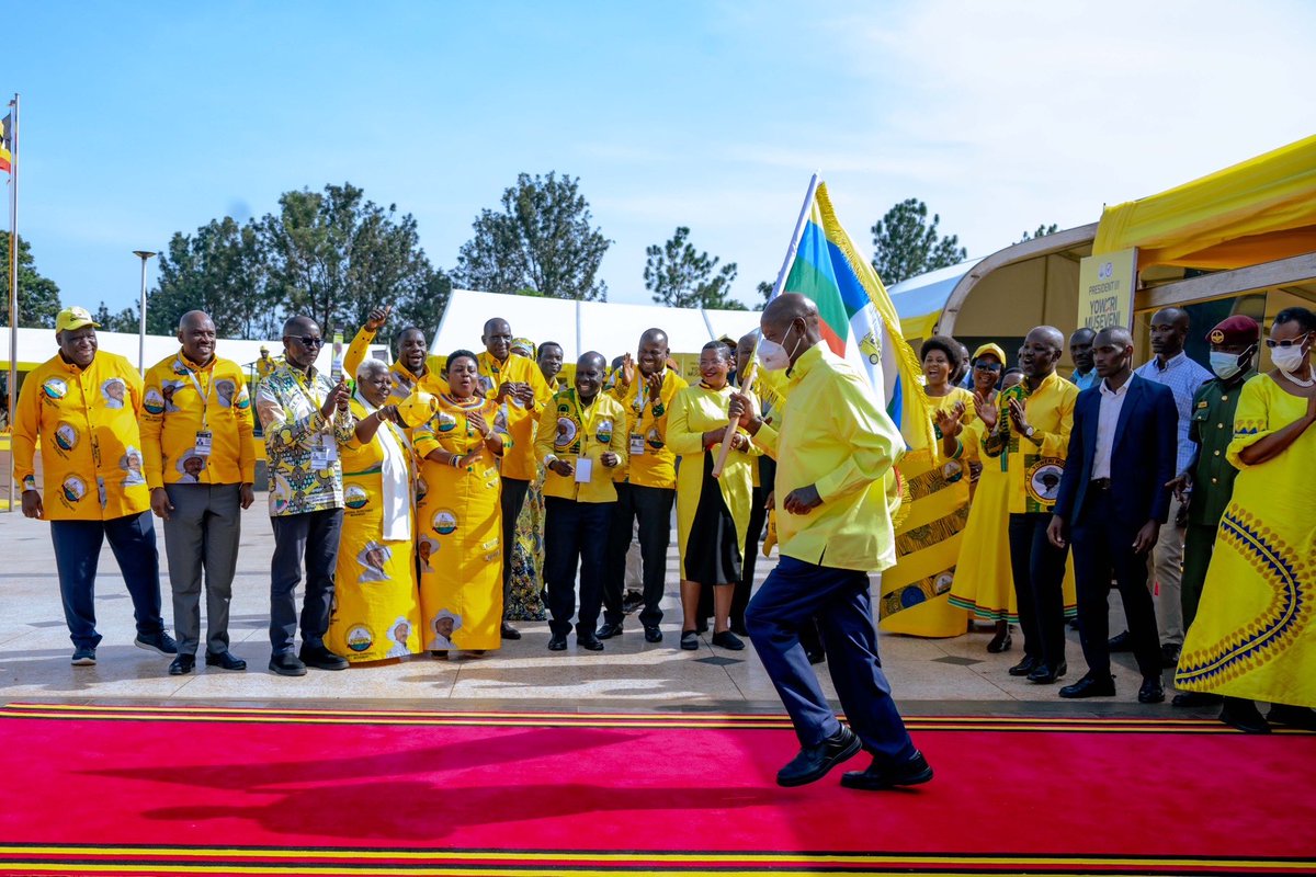 KagutaMuseveni's tweet image. I would also like to revisit an idea I proposed many years ago: university graduates who have been unemployed for two years after graduation should have access to funding. We are going to create a fund specifically for these graduates.

Fighting corruption should involve you, the…