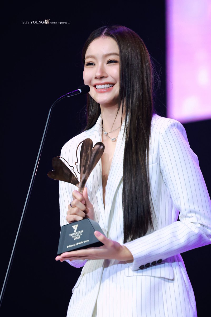 Stay YOUNG (@stayyoungntver) on Twitter photo PRINCESS OF GIRLS’LOVE😋
Y Entertain Awards NTF
#NamtanFilmxYEntAwards25
#NamtanTipnaree
<a href="/NamtanTipnaree/">Namtan.Tipnaree</a> PRINCESS OF GIRLS’LOVE😋
Y Entertain Awards NTF
#NamtanFilmxYEntAwards25
#NamtanTipnaree
<a href="/NamtanTipnaree/">Namtan.Tipnaree</a>