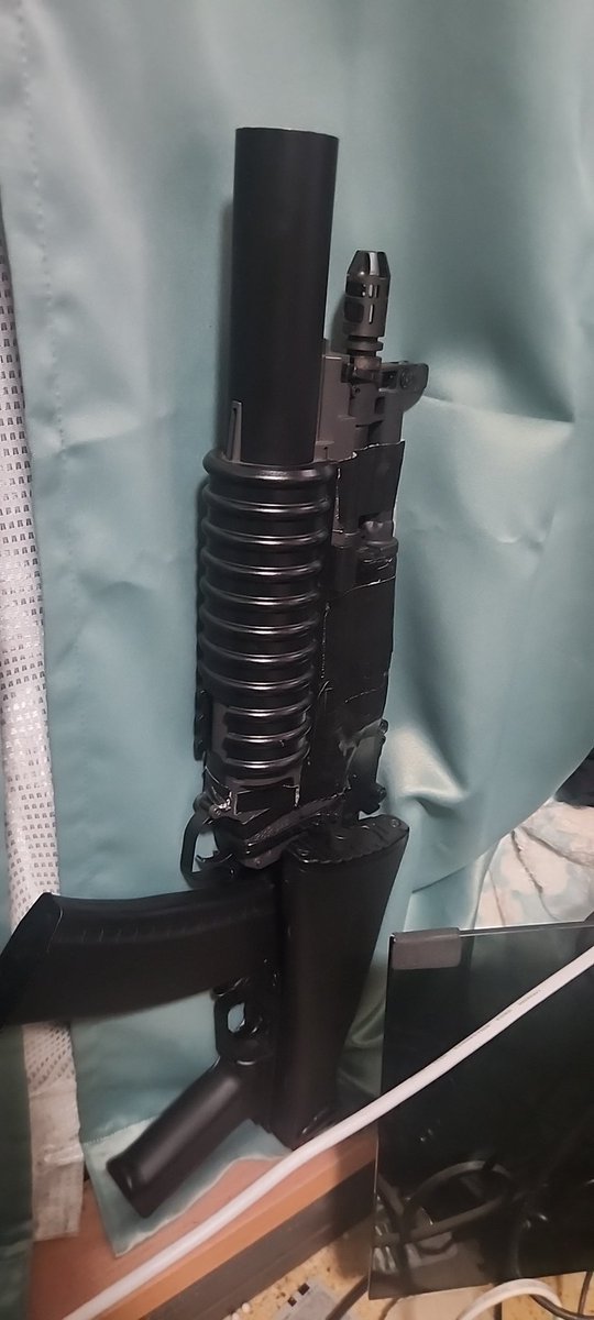 多分サバゲー初めて1年くらいたったけど
特にショットガンは壊した
スパス2丁
M3ショティー1丁
945は売った
今あるチャカ 
スパス12
ベネリM4カスタム
MPセブン
AK105ベースに作ったラピットファイヤーシステムを搭載したダイガー
 #サバゲーマーさんと繋がりたい 
 #サバゲー