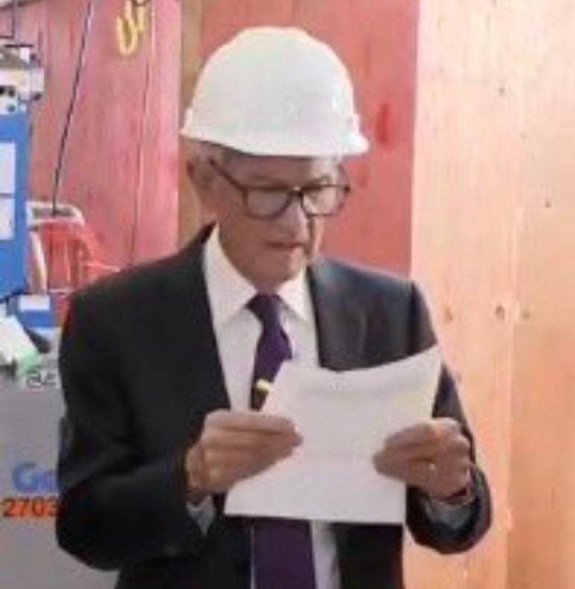 lindsayinvests's tweet photo. Me reading the bitcoin ‘announcement’ after 48 hours of non stop hype https://t.co/prsoDvRlRu