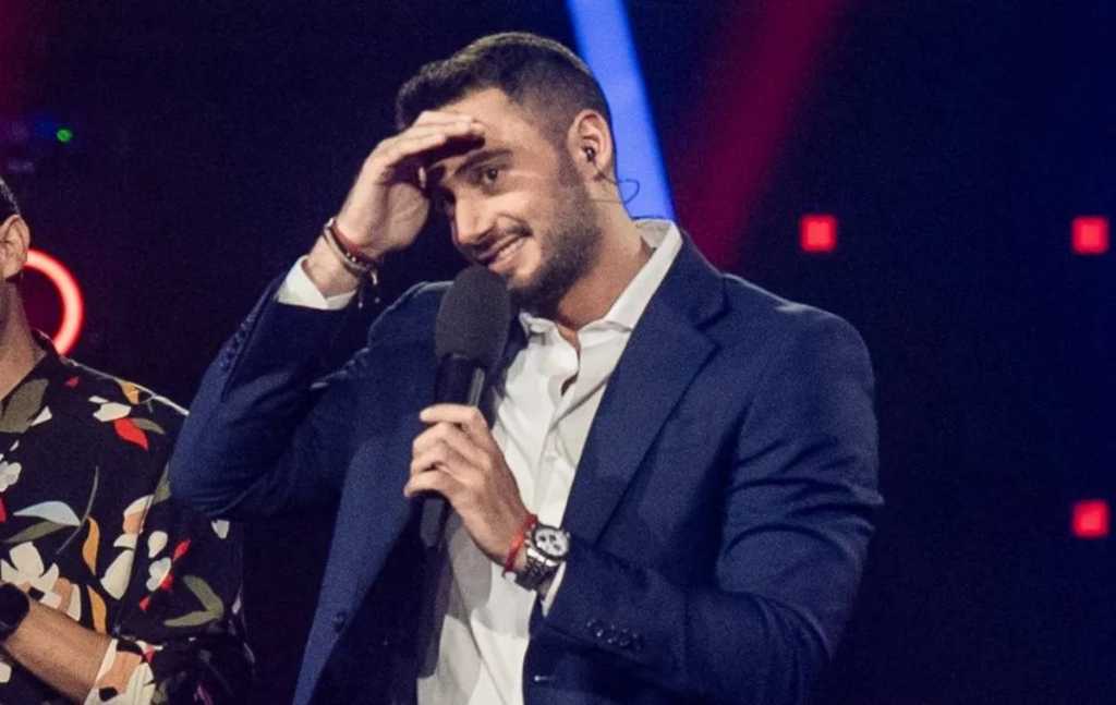 🎤👀 La Voz Argentina bajo la lupa: la filtración de los finalistas destapó la mano negra de la producción

👉🏼 Se habrían grabado 4 posibles finales, y el ganador se enteraría el mismo día de la final junto a la audiencia.

(💣 Perdió la magia)

bigbangnews.com/la-voz-argenti…