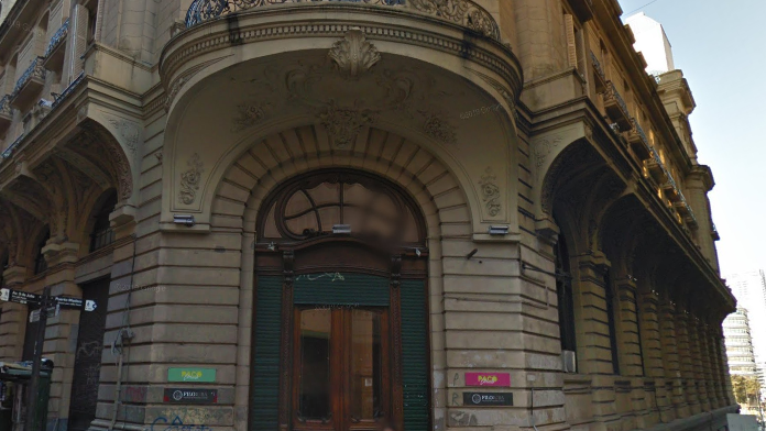 Jornadas internacionales en la UBA: debate sobre democracia radical y populismo <a href="/filo_uba/">Facultad de Filosofía y Letras UBA</a> <a href="/ubasociales/">UBA Sociales | #FSOC #UBA</a>  
<a href="/CCPacoUrondo/">Paco Urondo</a> 
sectorprensa.com.ar/?p=75967