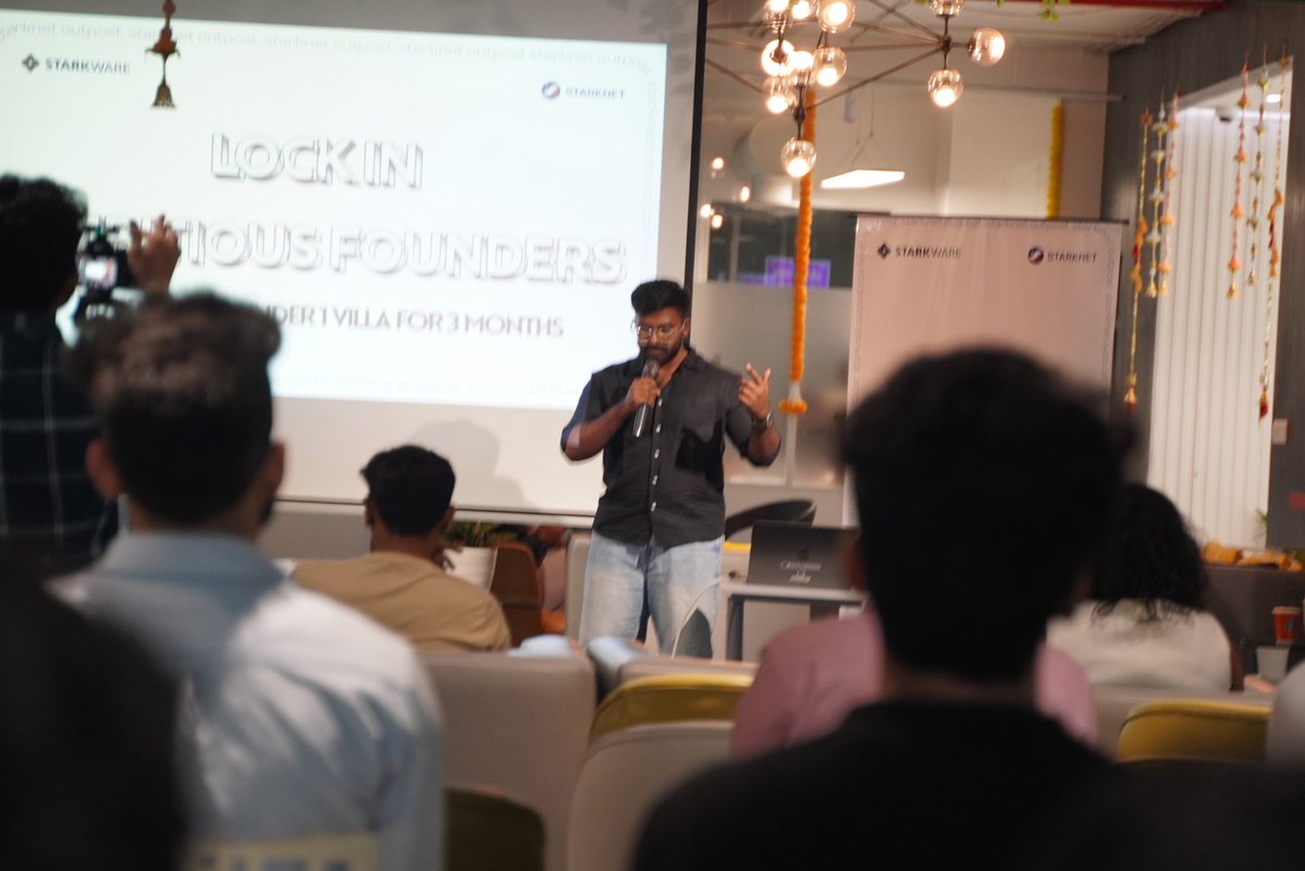 StarknetIN's tweet image. 3 Months. 21 Builders. 1 Roof 

It was a whole roller coaster ride for 12 weeks with sleepless nights of shipping, midnight brainstorming, fun weekend outings, pitching and cracked mentor sessions. 

Finally the day came and all of that hard work went out in public. 

Presenting…