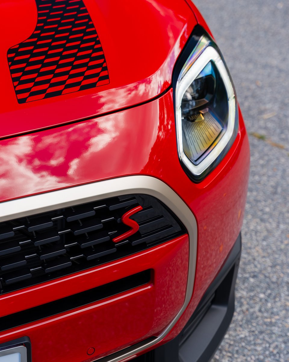 MINI_Warwick's tweet image. Fresh arrival 🚗💨 2026 MINI Countryman S ALL4 in Chili Red II with Vintage Brown interior. Packed with Favoured Style, Comfort Package Max &amp;amp; Iconic Trim.

Come check it out or view our inventory online via the link in our bio! #MINICountrymanSALL4 #MINIOfWarwick