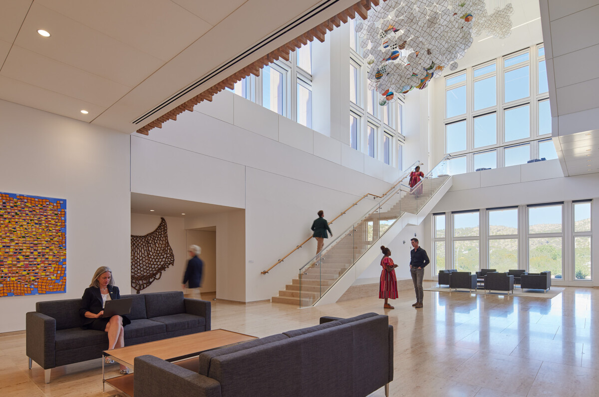 🏆 In February, <a href="/BLHarbert/">BL Harbert</a> received <a href="/ABCNational/">ABC National</a>’s Excellence in Construction Eagle Award for federal government/military projects for its construction of the new U.S. Embassy in Windhoek, Namibia.

More projects : f.mtr.cool/hdnpmtainz