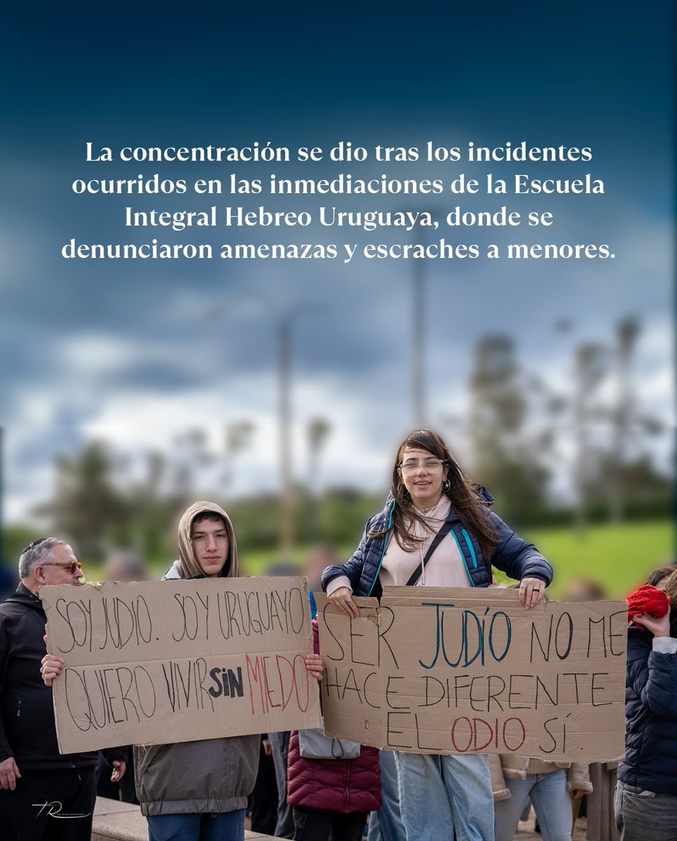 Frente al Memorial del Holocausto Judío en Montevideo, cientos de personas se reunieron para rechazar la escalada del antisemitismo en Uruguay. Con consignas como “Uruguay libre de odio” y “No + antisemitismo”, la ciudadanía envió un mensaje firme: ningún uruguayo debe vivir con