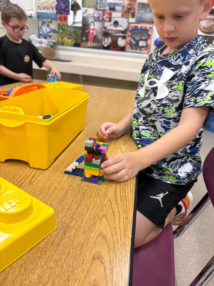 DeKalbCF's tweet image. The DeKalb Central Foundation is proud to support Hawks Soar students with Lego STEM kits at Country Meadow Elementary! Students engineered bridges in week one and designed Rapunzel’s tower in week two—complete with an escape plan!
#WeAreDeKalb