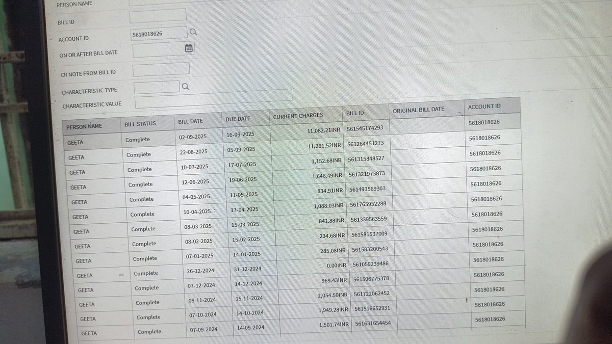 नौकरी शिक्षामित्र की सरकार मानदेय देती है 
10000 हज़ार मात्र 
 1 kilowatt के स्मार्ट मीटर मे एक माह का बिल 11261 रुपये 
2 माह का 22261 रुपये 
कैसे कोई भर पायेगा बताये हमारे ऊर्जा मंत्

<a href="/Aamitabh2/">Amitabh Agnihotri</a> 
<a href="/anuragspparty/">Dr Anurag bhadouria</a> 
<a href="/myogiadityanath/">Yogi Adityanath</a> 
<a href="/yadavakhilesh/">Akhilesh Yadav</a> 
<a href="/RahulGandhi/">Rahul Gandhi</a>