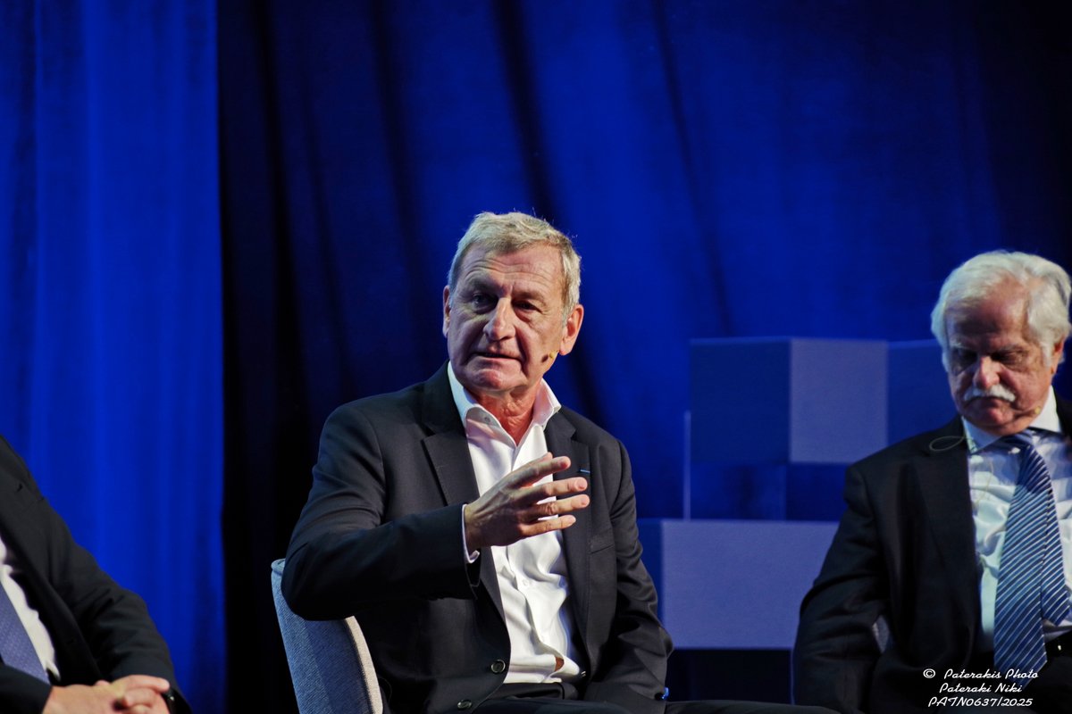 Ο Παναγιώτης Παπανικόλας, Πρόεδρος &amp; CEO της Ολυμπίας Οδού🛣️, μίλησε σήμερα σε πάνελ του ITC για το μέλλον των δημόσιων έργων. Τόνισε πως οι αυτοκινητόδρομοι συμπληρώνουν τα μέσα σταθερής τροχιάς και αναφέρθηκε στα οφέλη της ολοκλήρωσής τους στη σύγχρονη κοινωνία.
#OlympiaOdos